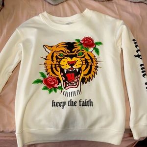 crew neck